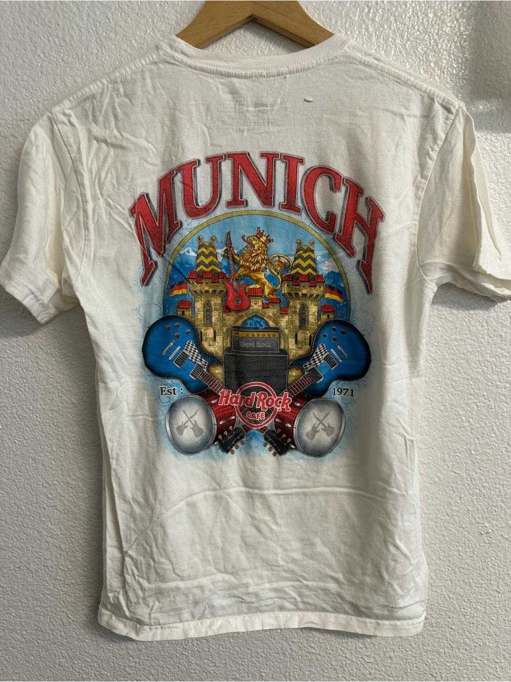 Hard Rock Cafe Munich Germany Graphic T Shirt Medium